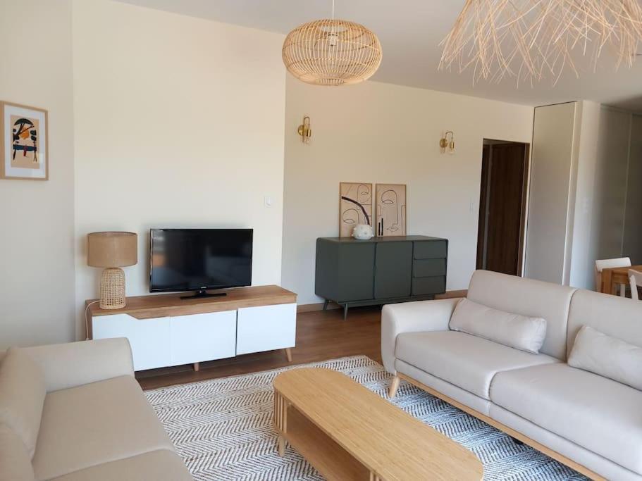 Maison Neuve Avec Piscine Chauffee, 4 Kms De Contis Plage Сен-Жульєн-ан-Борн Екстер'єр фото